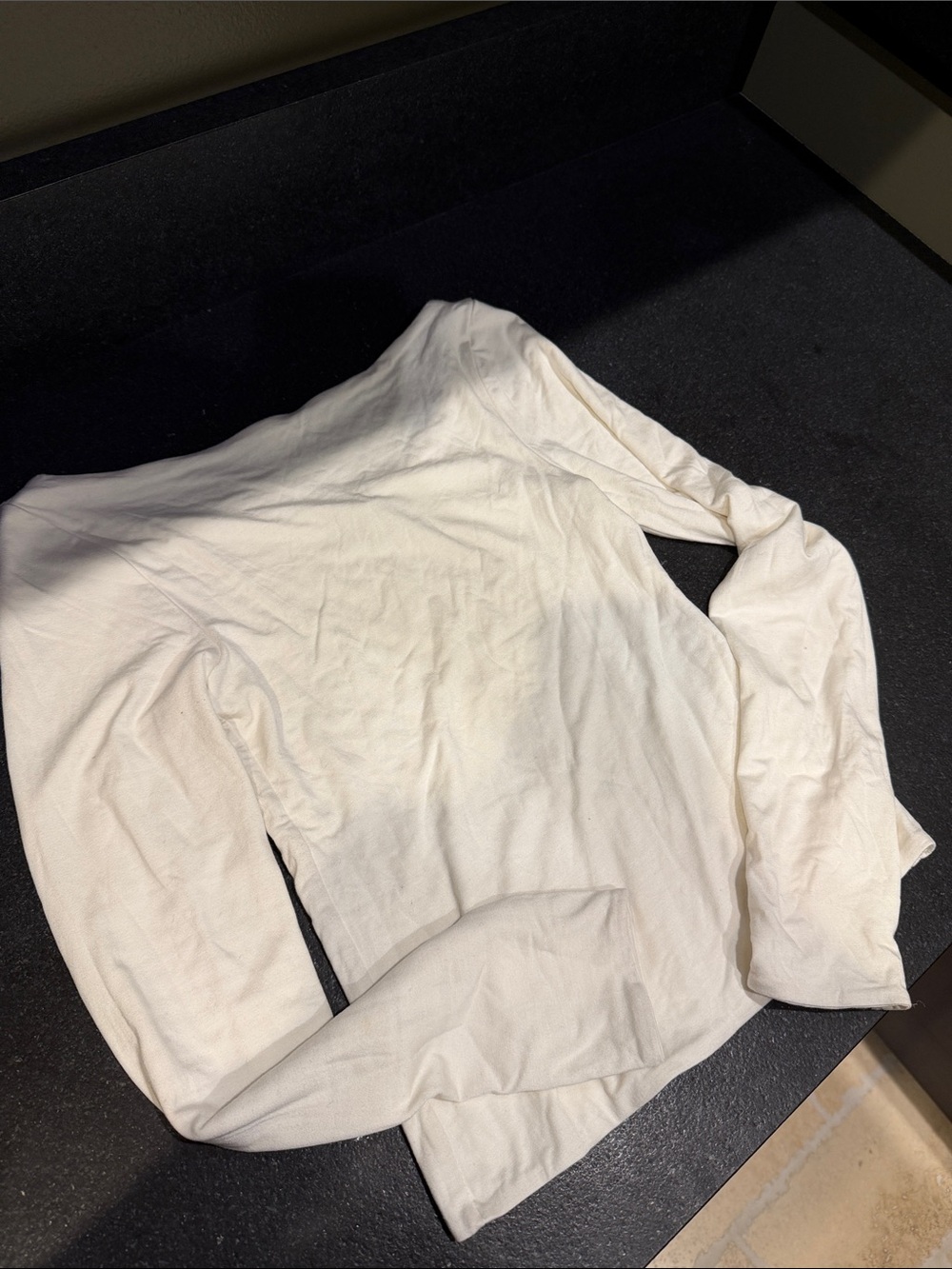 RE ONA Woman’s boat neck, long sleeve white top